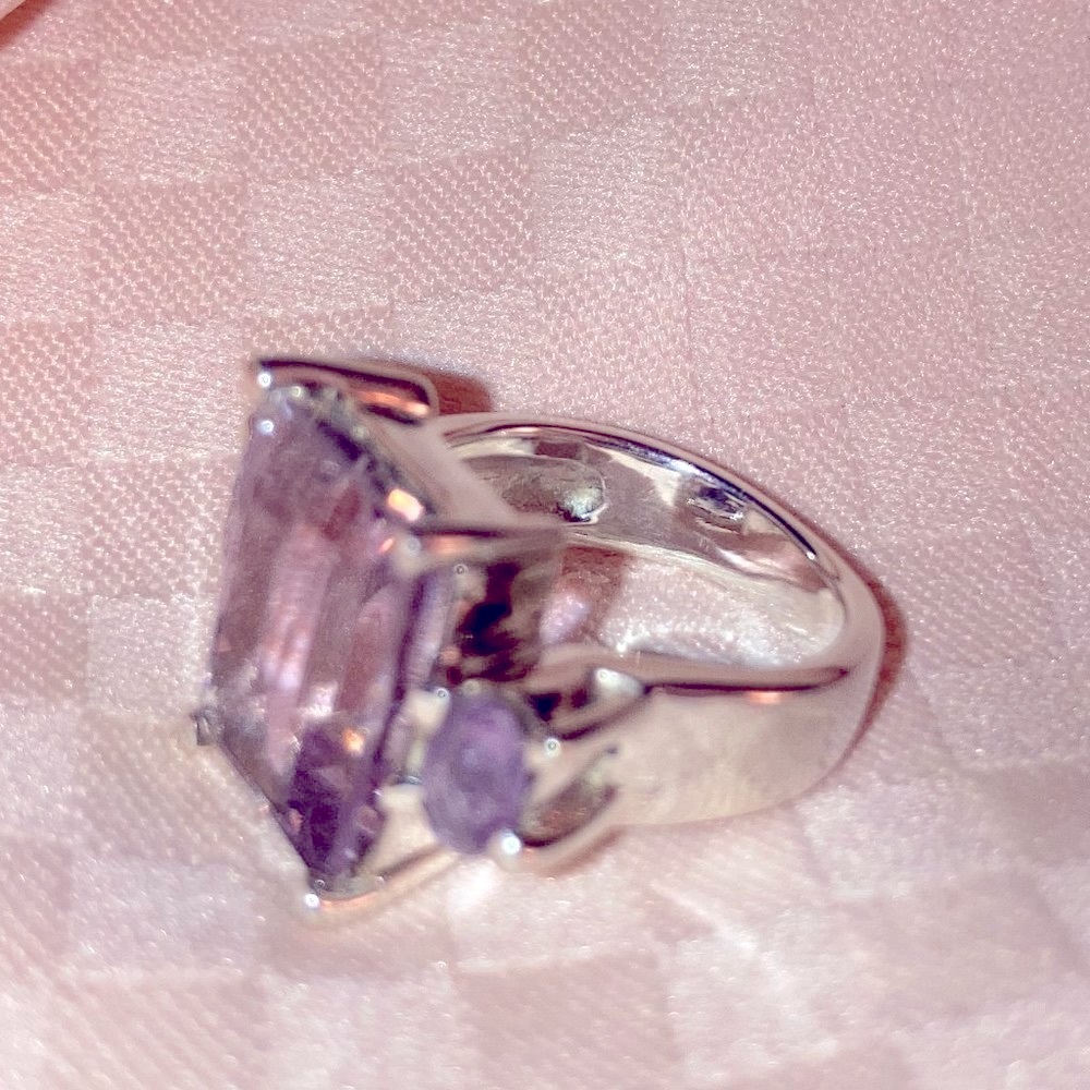 ENGAGEMENT RING: AMETHYST 3 Stone Ring—Bold, Modern Ring in Classic Design - Picture 2 of 5